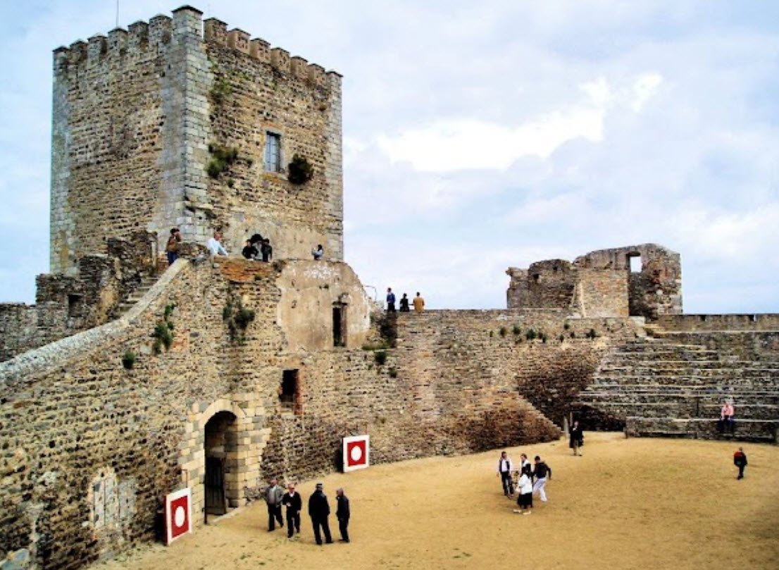 Castelo de Azinhalinho (ruínas), Portugal